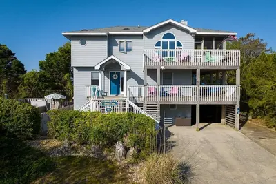 Image de Private Pool, Oceanside, Walkable to Downtown Duck!