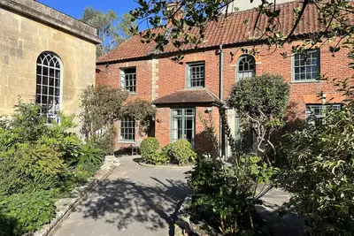 Kylemore, pet friendly, character holiday cottage in Glastonbury