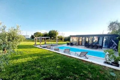 Hacienda Matea- pool, olive grove, fully fenced, children's playground, barbecue