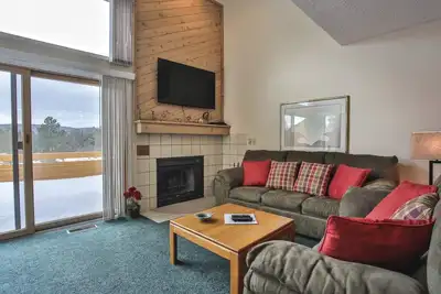 Image de 2  Bdrm Loft, 2 Bath Condo #48 at Trout Creek. Sleeps 8.