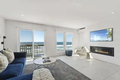 Image de Oceanfront Home w/ Panoramic Views & Private Beach