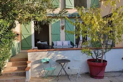 Image de Grande maison agréable + jardin fleuri et piscine