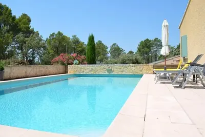 Image de Agréable villa au pied du mont Ventoux, avec piscine et terrain de pétanque