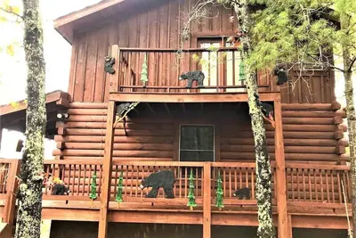 Image de Bear-A-Dice Spacious 2br Cabin-Sleeps 6 Private Hot Tub Pet Friendly