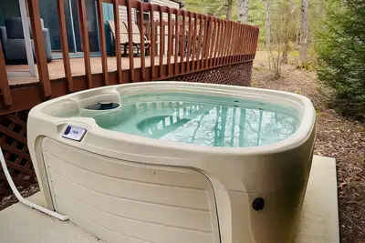 Image de The Owls Nest- Hot Tub & Kayaks Included Near Kalahari! updated bathrooms! !