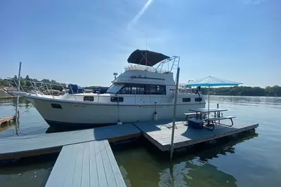 Image de The Yacht @ The Cottages on Petite Lake