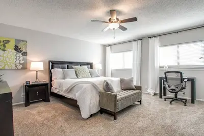 Image de Fun House near Fiesta Tx Utsa Pet-Friendly Getaway