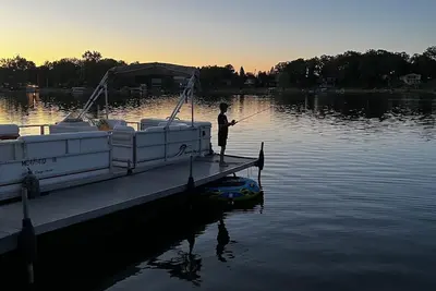 Image de Lakeside Cruise, Bird Lake, Osseo Mi<br>