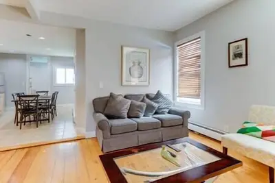 Image de New! Boston Full Home Near Mbta! 3 Mi To Fenway!