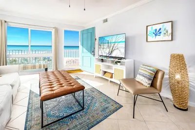Image de Aqua Villa 304: Sunrise and Sunset Views, Gorgeous Beachfront w Free Beach Service