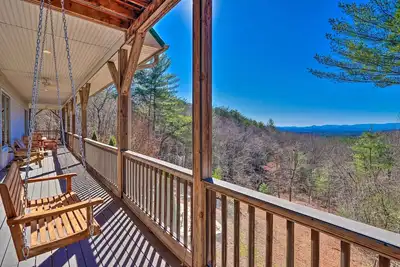 Image de Expansive Murphy Retreat w/ Mountain Views!