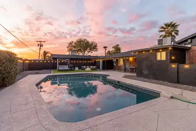 Relocation housing, w/ king bed, and pool, for 13