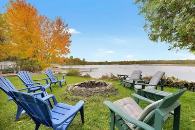 Image de Rustic Cottage w/ Heating + Kitchen + Canal Lake