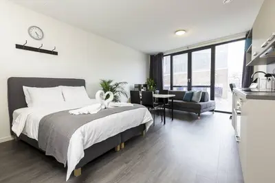 Image de Lux Loft Apt w\/ View Walk city center 20c