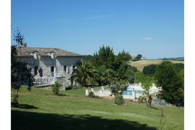 Image de Maison quercynoise, vue dégagée, piscine privée - 15 personnes