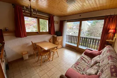 Image de Studio 28m² près des pistes avec balcon, casier à skis et parking.