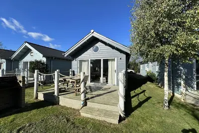 Image de Stunning Beach House - Sleeping 4 in 2 Bedrooms - Pool and Beach Access Included.