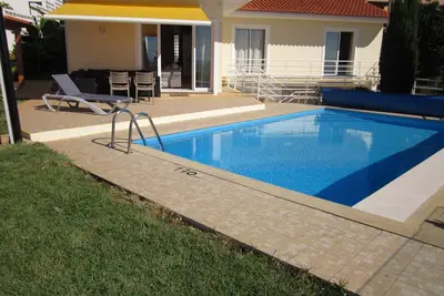 Image de Villa Hansen in Madeira - Cristo Rei, \nPool, Sea-views, Beach, Garden, Bbq.