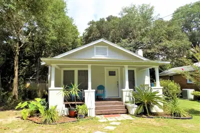 Image de Bungalow at Bobe Street