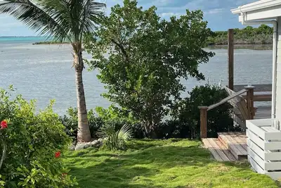 Image de Serenity on its Peninsula– Private Estate on Elbow Cay, Abaco, Bahamas