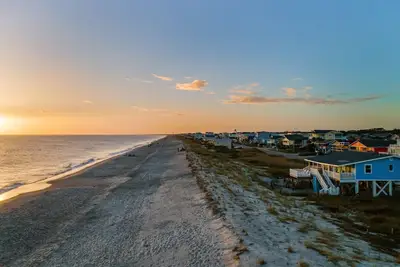 Image de Lovely 3 bedroom condo close to beach w/ pool