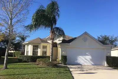 Image de Happy Days villa with pool in gated community!