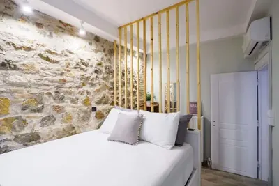 Image de Maison néoclassique avec accès à la cour