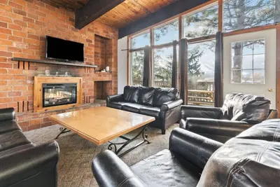Image de Large Chalet for up to 16 ppl, close to mountains! (141 Kandahar)