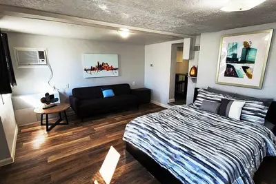 Image de California Ave Quarters - Modern 1br - Ez Parking