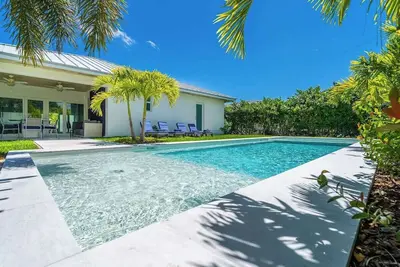 Image de Luxury House 4 beds Pool w Jaccuzzi