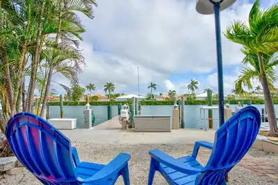 Image de P14 - Charming 2 Bedroom, 2 bath waterfront duplex with Cabana Club.
