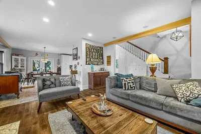 Image de Spacious Family Home – Walk to Scenic Overlooks!