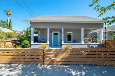 Image de Charming Bungalow 2bd/2ba Office Ensuite by the month. Walk to Old Town Paso!