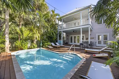 Image de Private Pool Oasis - Centrally Located in Florida Keys