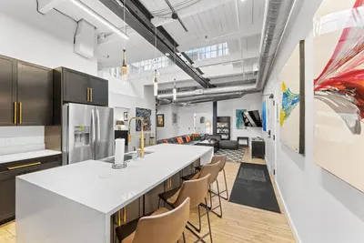 Image de Exclusive Luxury Penthouse - Heart of Downtown Cleveland - Rare Find