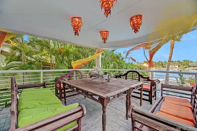 Image de 6br\/4. 5 Bth Waterfront Paradise
