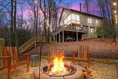 Image de Relax & Play at Waterfront Mountain Cabin Retreat Private Lake~Fish~Canoe~Kayak