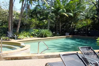 Image de Burleigh Terraces 30, Located in heart of Burleigh