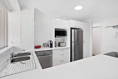 Image de 2 Bedroom Apartment, Burleigh Heads!