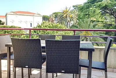 Image de Agence Henri Camille - lys 3 - 2 pièces dernier étage parking et piscine