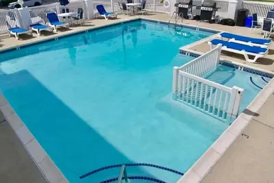 Image de North Wildwood - 1 Br - 1 Block to Beach - Heated Pool