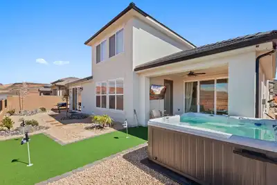 Image de Paseos 1317 | Sleeps 12 guest, Private Spa, Putting Green, Ev Charger, Nintendo Switch and more!