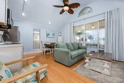 Image de Nantucket Cottages 3a * July Early Booking Discounts