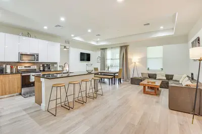 Image de Near Warm Mineral Springs: North Port Home w/ Yard