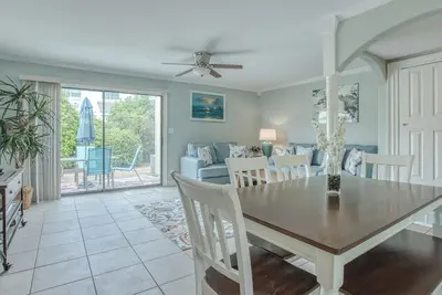 Image de Southbay 33- 3 bed townhome close to private beach
