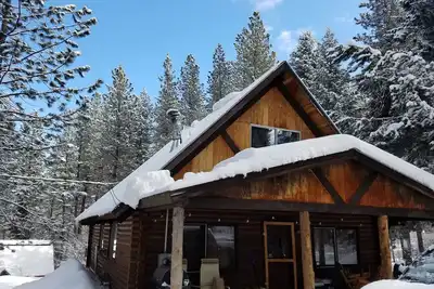 Image de Comfortable, Quiet, Roomy Cabin in the Woods!