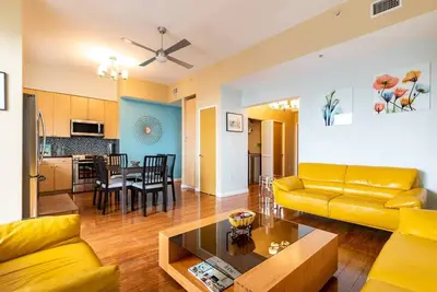 Image de A Corner Unit with Ocean Views from Every Room