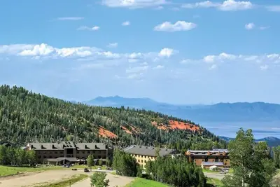 Image de Cedar Breaks one bedroom · Brian Head Ski Retreat! One Bedroom Suite.