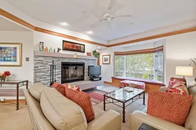 Image de Updated 2br Condo at The Charter A310 with Modern Comforts!