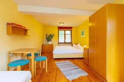 Image de Triple room with shared bathroom 2 - Youth guest house